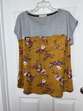 Rewind Mustard Floral Short Sleeve Colorblock Top - Gray Yoke